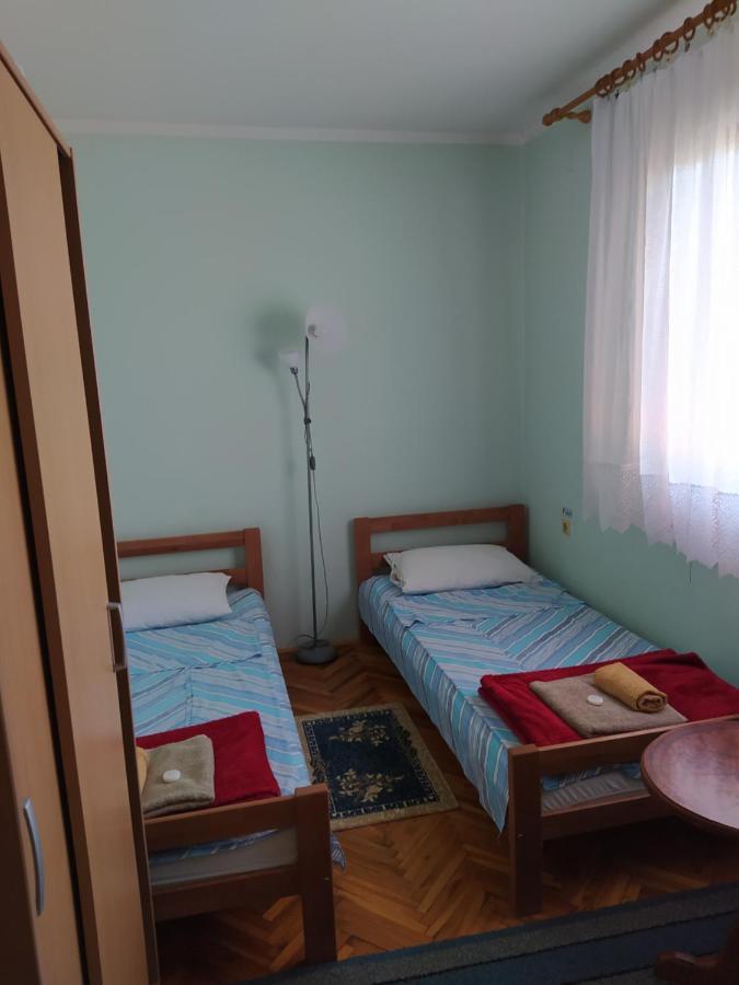 Apartment & Rooms Aleksandar Golubăţ Exterior foto